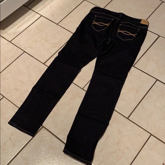 8R Abercrombie and Fitch Skinny Jeans (29 x 33) - Picture 4 of 4